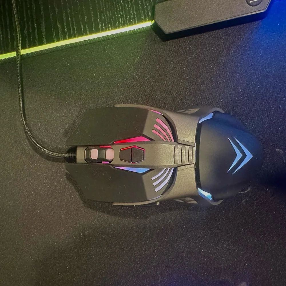 Hello, I'm selling my Led Keyboard, Led key pad, and Led mouse. Barely used it ✅